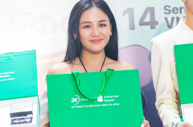 Ca sĩ Văn Mai Hương