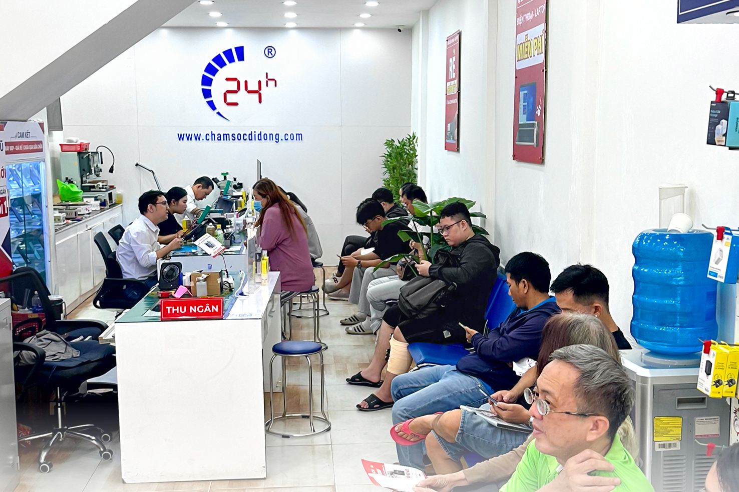 Khách sửa tại 24hCare 1