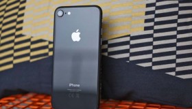 iPhone 8 cũ 16Gb cháy hàng - Phải chăng do iPhone 8 cũ có giá quá rẻ?