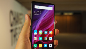 Xuất hiện hình ảnh báo chí của Xiaomi Mi Mix 2S, thiết kế vượt tầm iPhone X