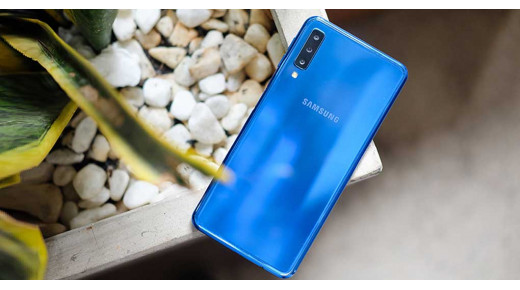 Đánh giá Samsung Galaxy A7 2018: 3 camera sau thần thánh, cảm ứng vân tay dính ngay nút nguồn