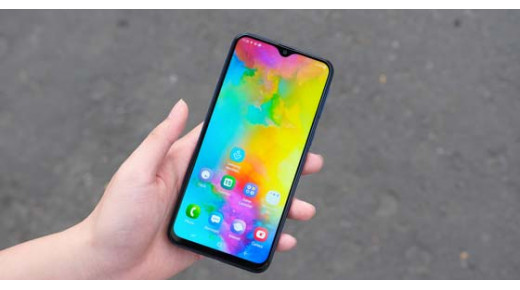 Điện thoại “ngon mà rẻ” bạn tin không? Galaxy M20 thiết lập kỷ lục bán chạy nhất Việt Nam