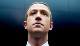 Facebook hợp tác với HTC lật đổ Apple bằng dòng điện thoại riêng