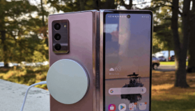 Galaxy Z Fold 2 của Samsung dùng được sạc không dây MagSafe