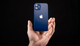 Đánh giá iPhone 12 mini - "em út" nhà Apple có gì hấp dẫn?