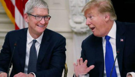 Tim Cook đã từng tặng sản phẩm công nghệ nào cho cựu tổng thống Donald Trump?