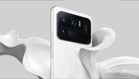 Xiaomi Mi 11 Ultra có hẳn màn 2 màn hình