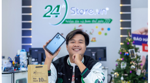 Tài Smile tự thưởng iPhone 13 Pro Max tại 24hStore nhân dịp Giáng Sinh đang đến gần