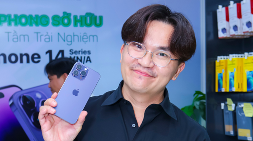 MC quốc dân Đại Nghĩa đến sự kiện mở bán của 24hStore để sở hữu ngay "tân binh" iPhone 14 Pro Max