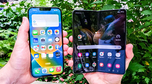 So sánh Samsung Galaxy Z Fold4 vs. iPhone 13 Pro: Siêu phẩm nào xứng đáng sở hữu hơn?