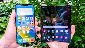 So sánh Samsung Galaxy Z Fold4 vs. iPhone 13 Pro: Siêu phẩm nào xứng đáng sở hữu hơn?
