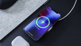 Sạc điện thoại đầy 100% có gây hại cho pin không?