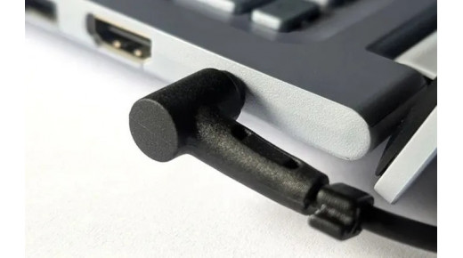 Dùng sạc công suất lớn có làm hư pin laptop không?