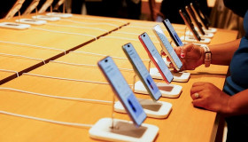 Giá iPhone 17 có thể biến động trước thềm ra mắt iPhone mới, người dùng nên mua ngay hay chờ?