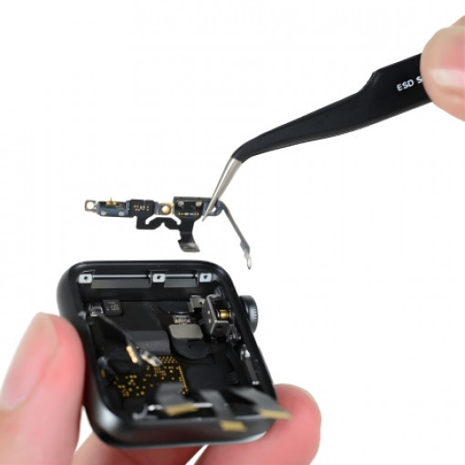 Thay dây nút nguồn Apple Watch Ultra 3