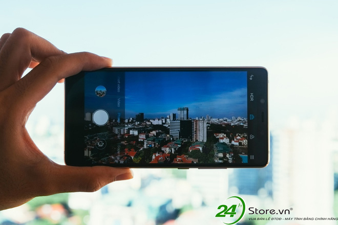 chụp ảnh bằng Xiaomi Mi 8 SE