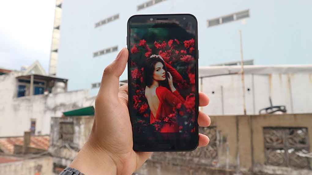 Samsung Galaxy J4 Hàng Công Ty samsung-galaxy-j4-hang-cong-ty-hinh-3