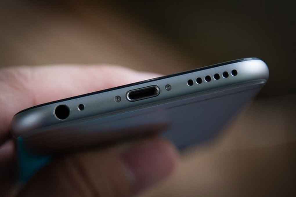 thay ron man hinh iphone 6 plus hinh anh 2