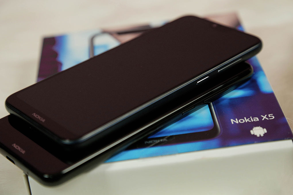 Nokia X5 vs Nokia X6 hinh 5