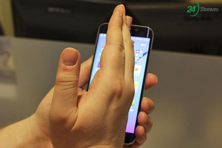 Chụp màn hình Samsung bằng tính năng cử động tay
