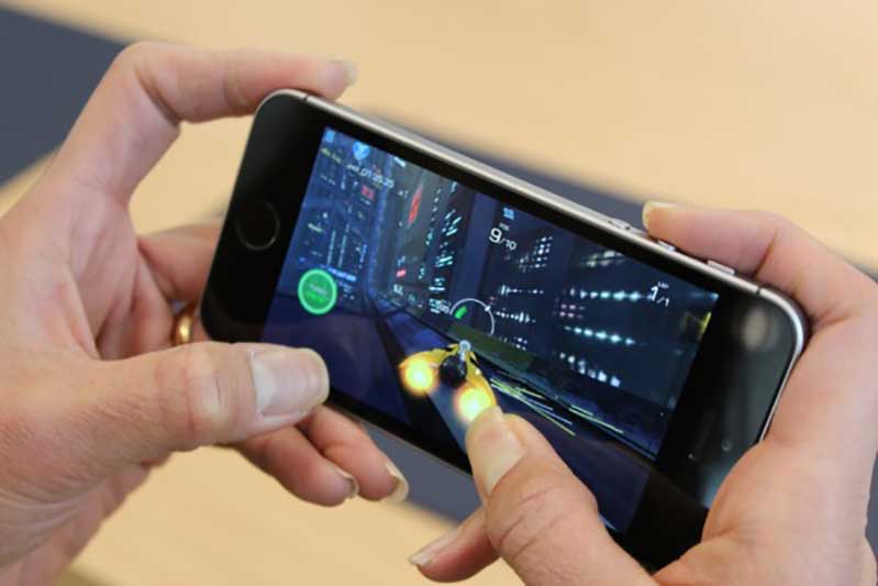 iphone se 16 gb lock cu 99 hinh anh 3