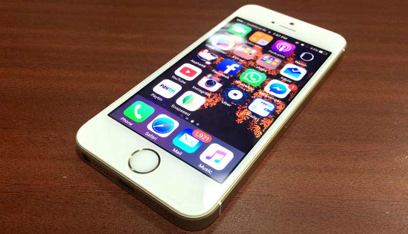 iphone se 64 gb hinh anh 3