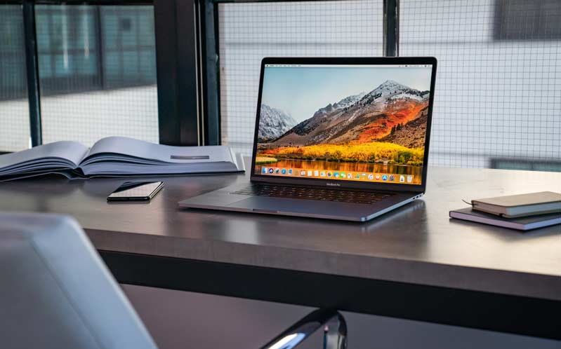 Khám phá Macbook Pro 15 inch MR942 512GB 2018 siêu máy tính trong tầm giá Macbook Pro 15 inch MR942 512GB 2018 gọn nhẹ