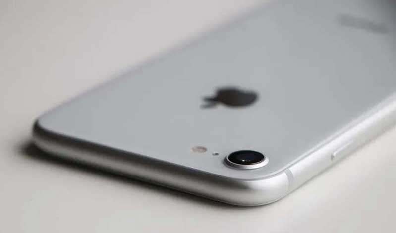 Nên mua iPhone 8 cũ