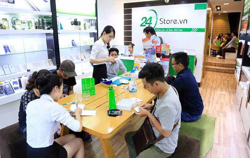 Đến 24H Store mua iPhone XS Max 256GB: Chàng trai nhận chương trình khuyến mãi tết đặc biệt iphone xs max 256gb hinh 4