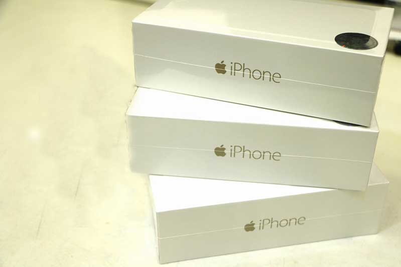 Kiểm tra hộp và phụ kiện đi kèm truoc khi mua iphone ban can kiem tra nhưung gì de khong mua phai hang gia