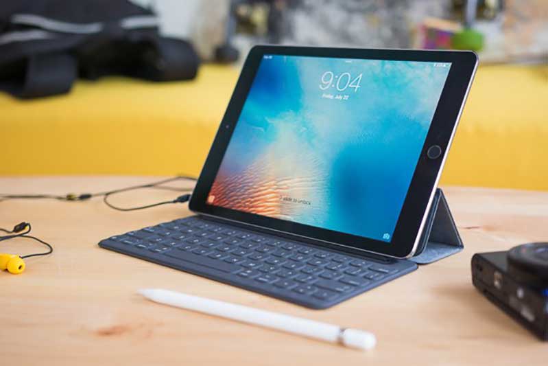 iPad Pro 10.5 Wifi Cellular - bước đột phá cũng như một giải pháp cho doanh số bán hàng iPad của mình. iPad Pro 10.5 Wifi Cellular hang my hinh anh 1