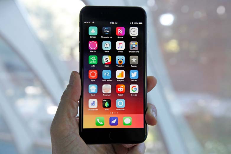 iPhone 8 plus 64g màu đỏ , đen nhìn sang chảnh quá đi mất, máy đẹp 99% |  5giay