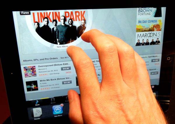 huong dan tat phan mem chay an tren iphone ipad hinh anh 2