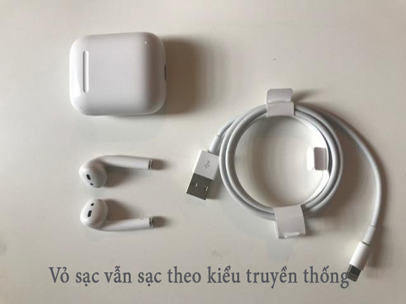Và điều cuối cùng đó là chiếc vỏ sạc của AirPods bộ sạc theo kiểu truyền thống