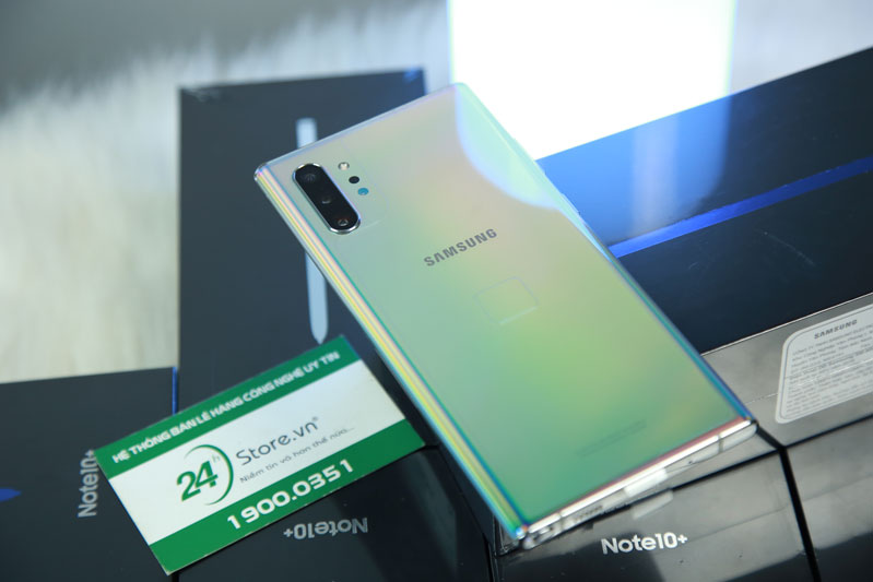 Samsung Note 10 Plus có thiết kế bên ngoài ấn tượng và mạnh mẽ
