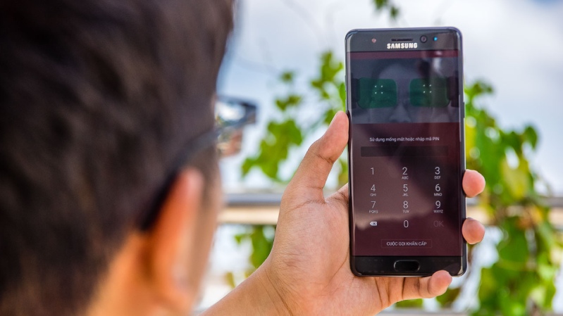 Sự khác nhau giữa quét mống mắt và quét võng mạc hình 2