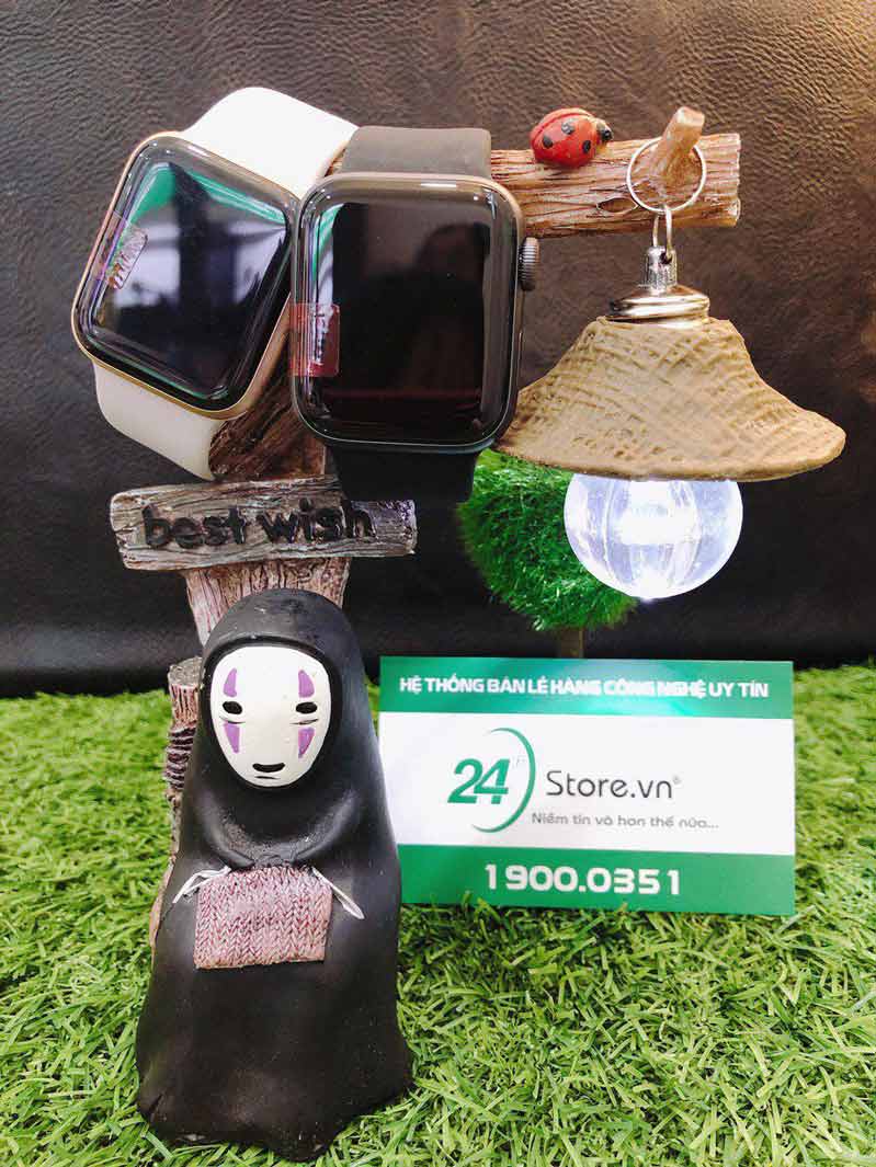 Apple Watch Series 4 GPS - mặt nhôm, dây cao su