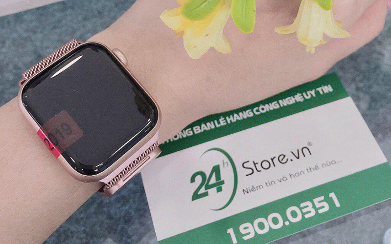 Apple Watch Series 4 LTE - mặt thép - dây thép Milanes - 44mm - Cũ có thiết kế mới và cấu hình đột phá Apple Watch Series 4 Cũ có thiết kế mới và cấu hình đột phá