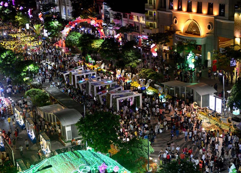 Phố đi bộ Nguyễn Huệ