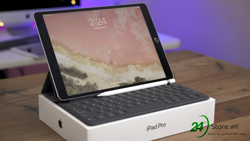 1. Đánh giá ngoại hình của iPad Pro 10.5 Wifi Cellular Hàng Mỹ: đẹp, sang trọng và tinh tế. 1. Đánh giá ngoại hình của iPad Pro 10.5 Wifi Cellular Hàng Mỹ: đẹp, sang trọng và tinh tế.