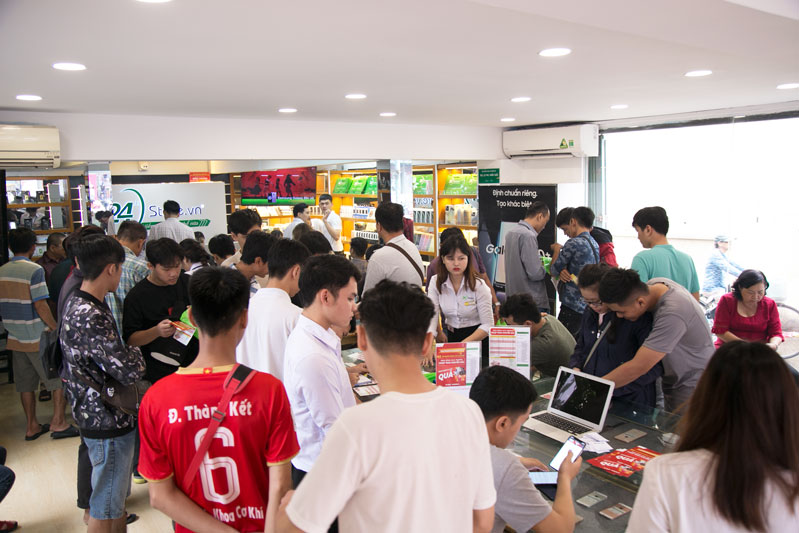 Apple Watch Series 4 GPS - mặt nhôm - dây Sport Loop - 44mm – Cũ
