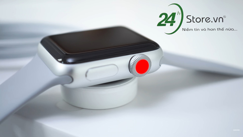 Digial Crown đa năng, đi cùng nút đa nhiệm