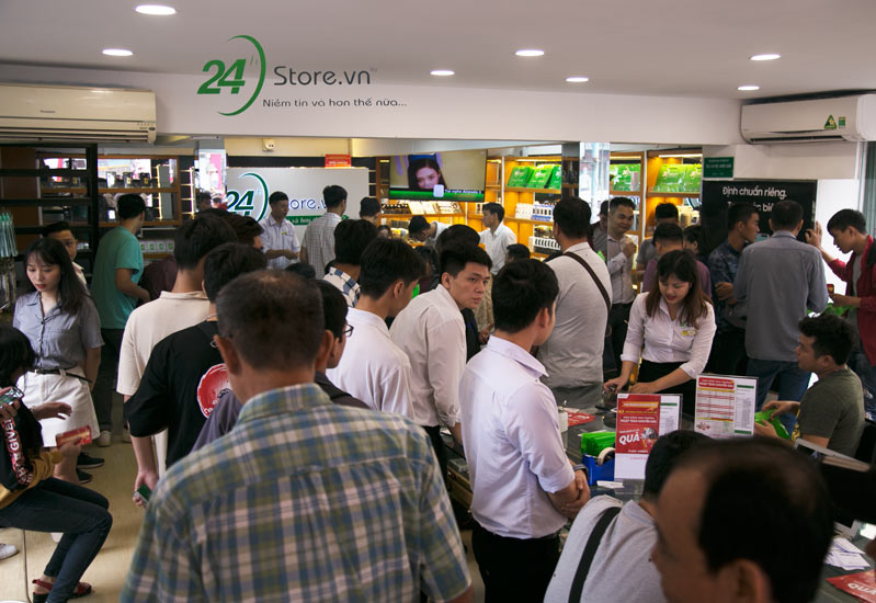 3. Vì sao nên mua Apple Watch Series 4 GPS - mặt nhôm, dây cao su tại 24hStore?