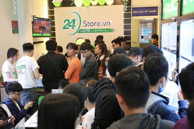 2. Vì sao bạn nên chọn mua Apple Watch Series 4 LTE - mặt nhôm, dây cao su tại 24hStore?