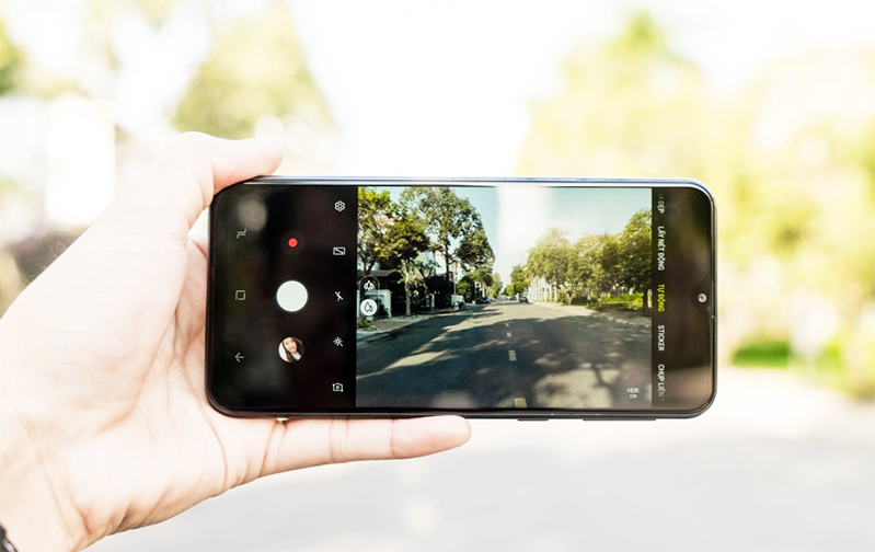 Samsung M20 camera kép cho hình ảnh sắc nét  Samsung M20 camera kép cho hình ảnh sắc nét