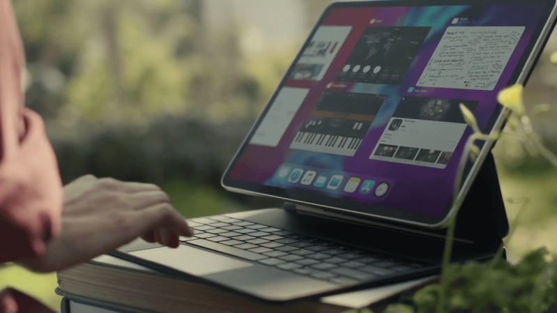 iPad Pro 12.9 inch 2020 4G hình 4 Trải nghiệm Magic Keyboard tuyệt vời nhờ có thêm trackpad