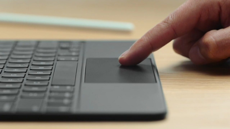 Magic Keyboard hình 2 Nổi bật trên chiếc bàn phím mới là phần Trackpad chưa từng có trước đó