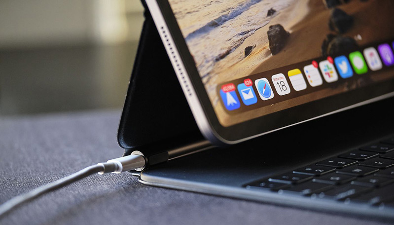 Cổng sạc để chúng ta có thể tận dụng cổng sạc còn lại trên iPad