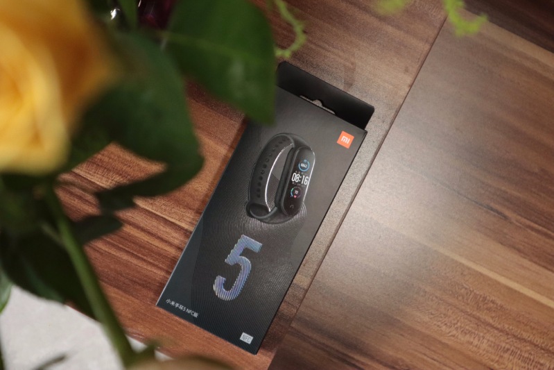 xiaomi mi band 5 hình 6 Vẻ ngoài tinh tế