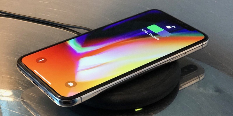 Sạc cảm ứng đã được hỗ trợ kể từ các dòng iPhone 8